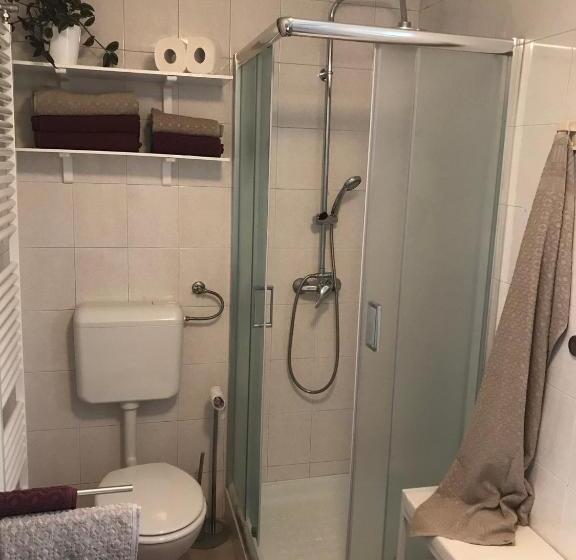 Koradinovi   Pod Vrtom