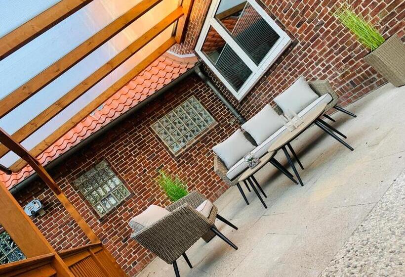 Feddersen Living Kernsanierte Ferienwohnungen   Gemütlich   Netflix   Voll Ausgestattet   Zentral