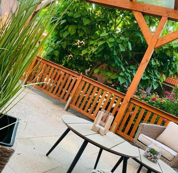 Feddersen Living Kernsanierte Ferienwohnungen   Gemütlich   Netflix   Voll Ausgestattet   Zentral