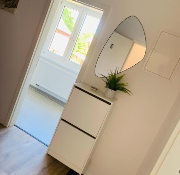 Feddersen Living Kernsanierte Ferienwohnungen   Gemütlich   Netflix   Voll Ausgestattet   Zentral