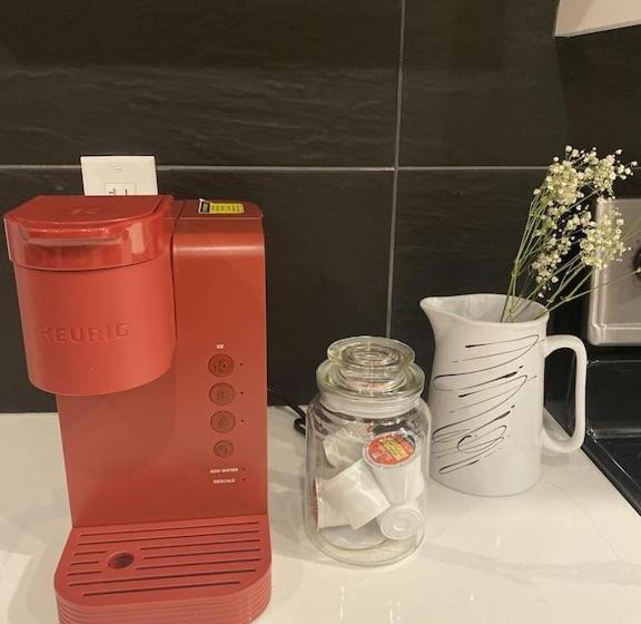 Luxurious And Spacious Apartment With 2 Bedrooms And 2 Baths