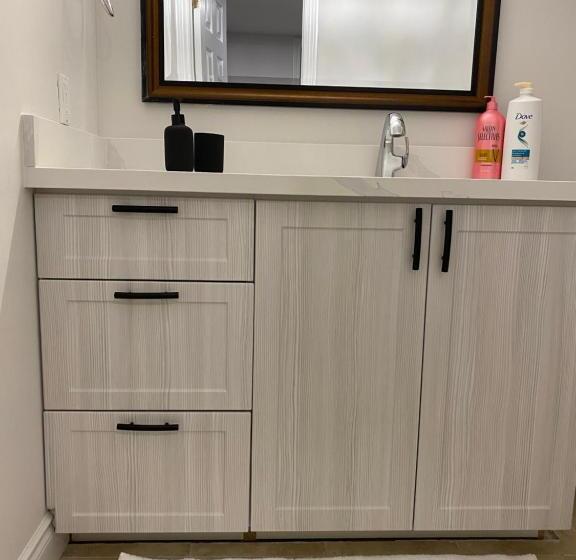 Luxurious And Spacious Apartment With 2 Bedrooms And 2 Baths