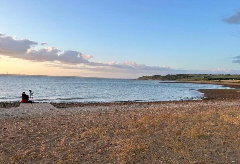 Luxury New 3 Bed Caravan With Stunning Sea View On Private Beach In Thorness Bay