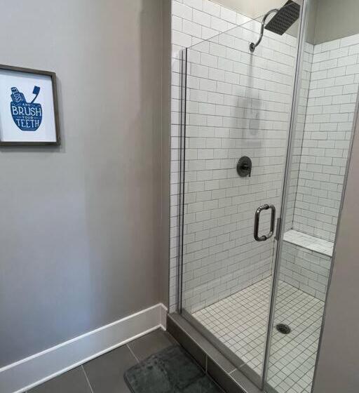 Modern 1bd Studio Apt In Plaza Midwood With Community Pool