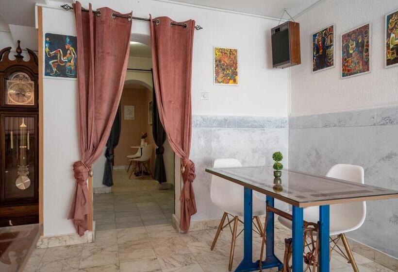 Пансион къща за гости арт хаус   юг/ Art House   South