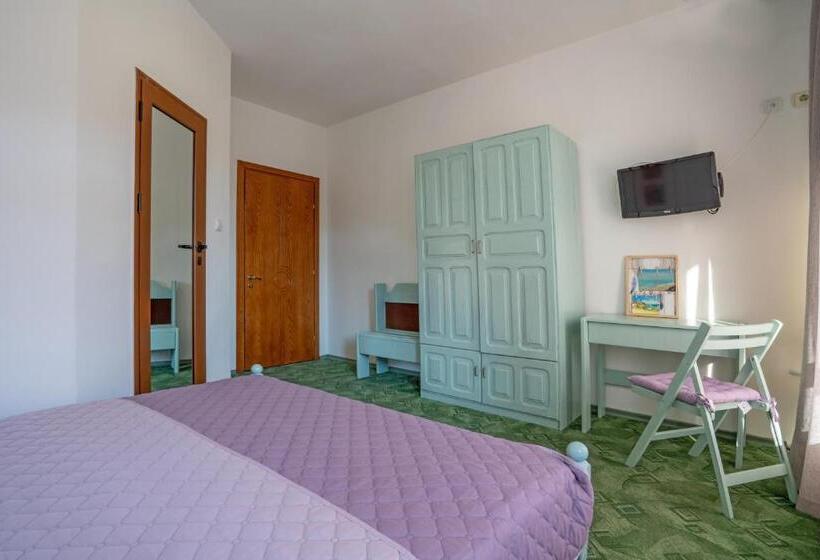 Пансион къща за гости арт хаус   юг/ Art House   South