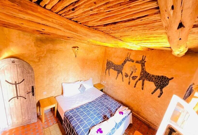 ペンション Dar Boujdaa