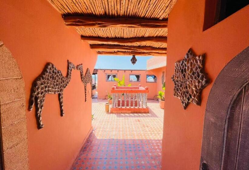 ペンション Dar Boujdaa