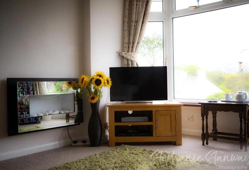 Penzance, Private Annexe With Beautiful Views