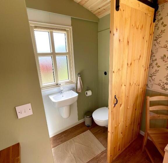 Stepping Stones Glamping ‘the Olive’