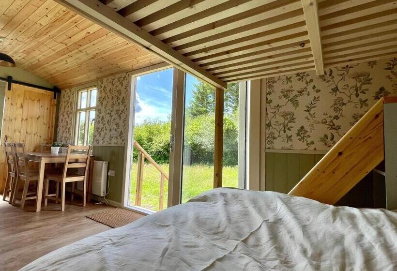 Stepping Stones Glamping ‘the Olive’