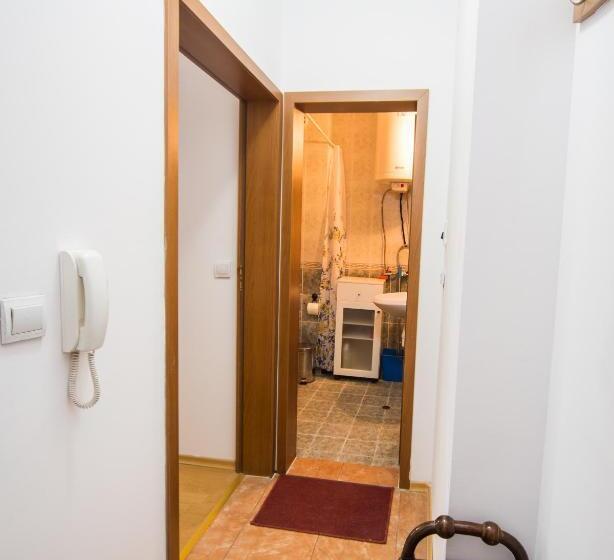 Super Center Apartment On Kiril & Metodi Square