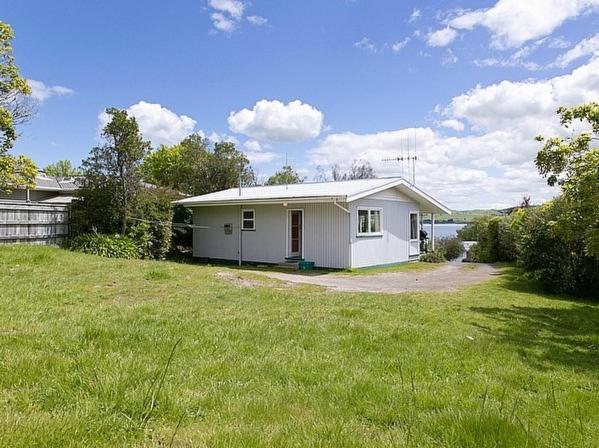 The J Bach  Rainbow Point Holiday Bach