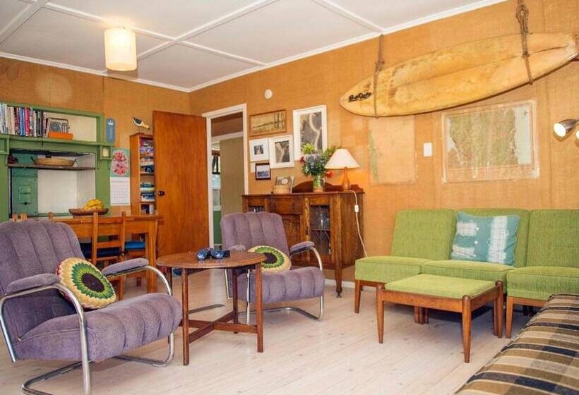 Vintage Pohutukawa   Whangamata Bach