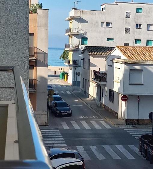 Apartament Edifici Simbat A 150m De La Platja