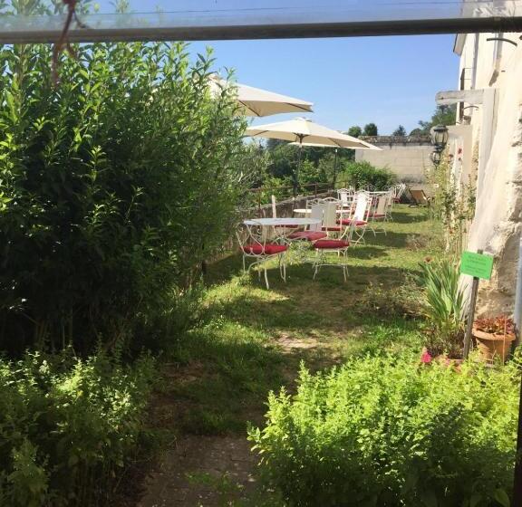 민박 Le Presbytère De La Cite Royale De Loches