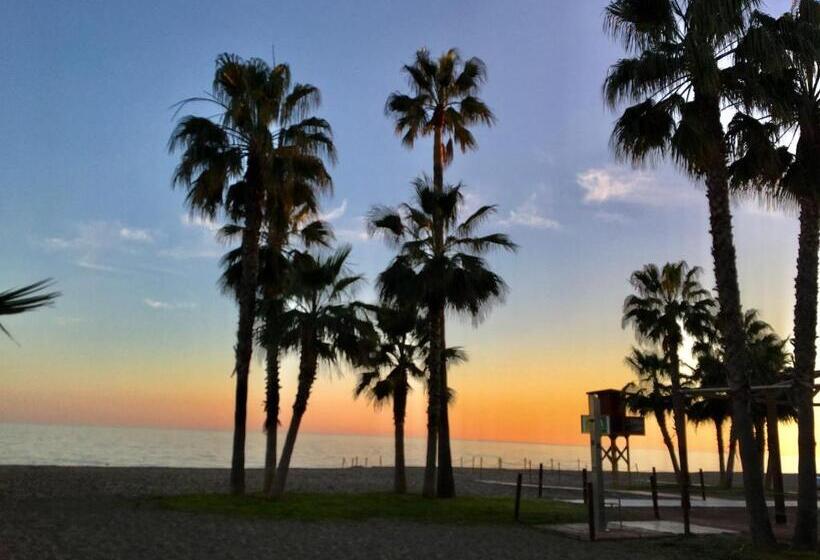 Family Villa With Pool, Walk To Beach, Restaurants And Shopping