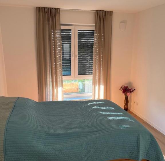 Ferienwohnung Dariana Schwalbach/saar