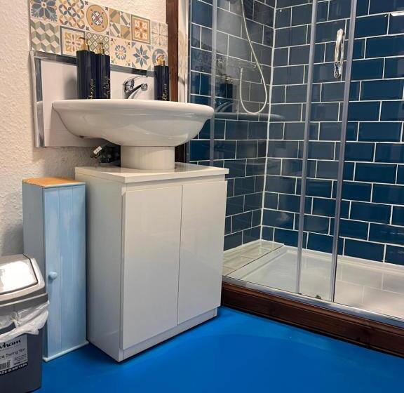 Harbour View Ground Floor Flat With Private Parking, Only 5 Mins Walk To Harbour