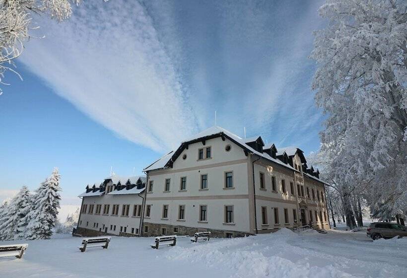 Отель Poutní Dům