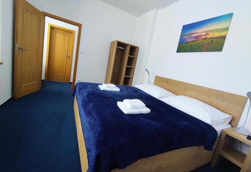 Отель Poutní Dům