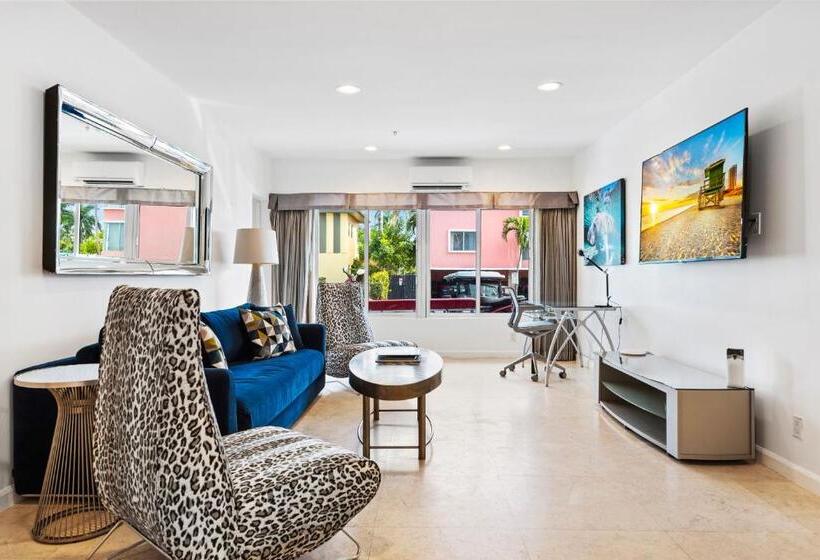 Isle Of Venice Residence And Marina