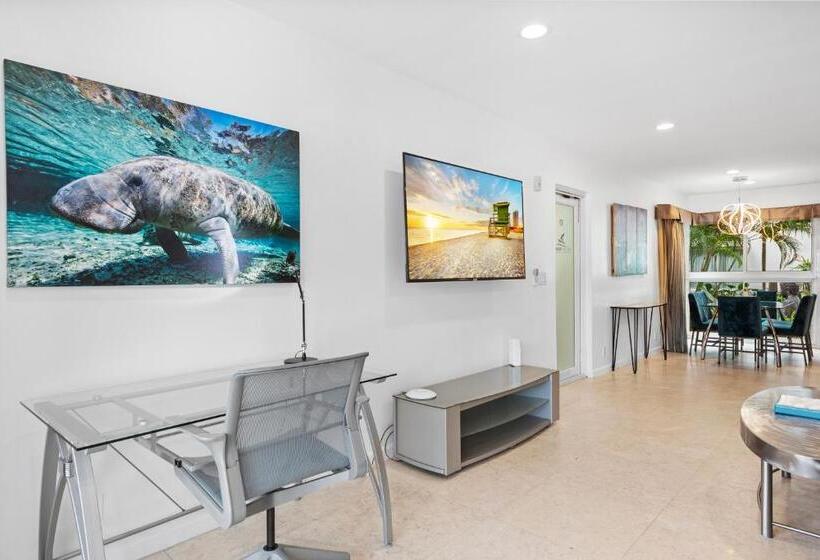 Isle Of Venice Residence And Marina