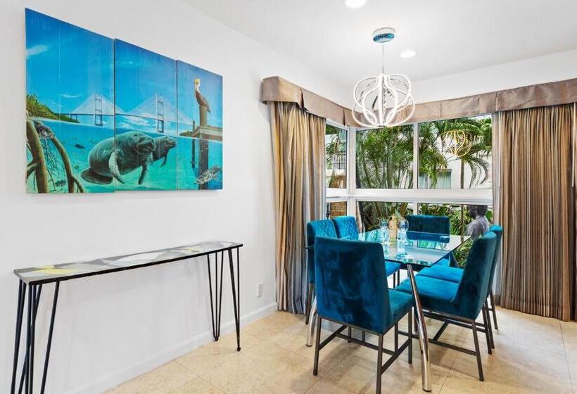 Isle Of Venice Residence And Marina