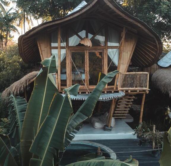 Kalma Bamboo Eco Lodge