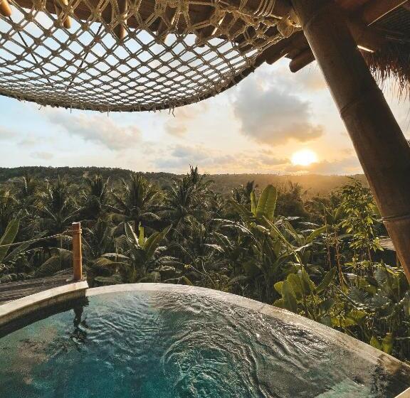 Kalma Bamboo Eco Lodge