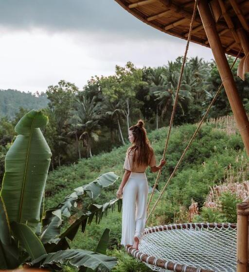 Kalma Bamboo Eco Lodge