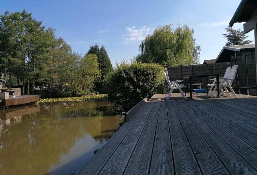 Le Canard: Rustig Genieten Aan Het Water