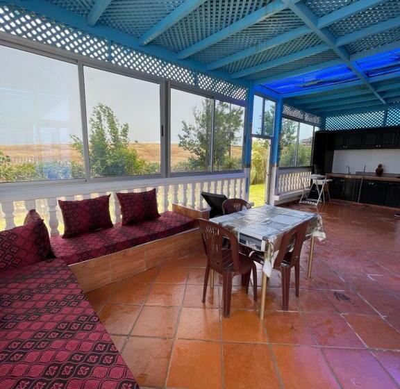 Luxury Apartment With Swimming Pool View