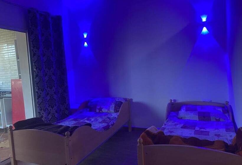 Luxury Apartment With Swimming Pool View