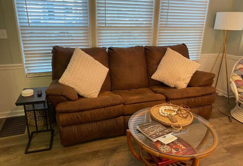 Model Home Near Camp Lejeune With Water View