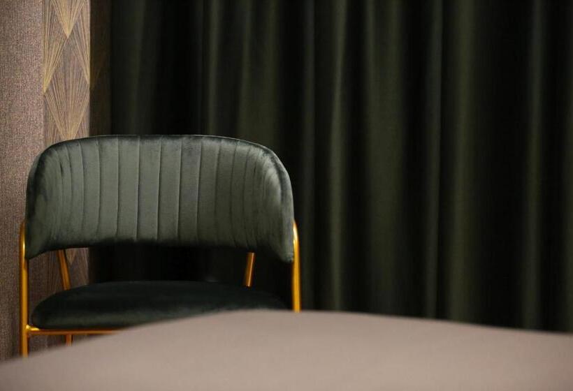 Modern 2 Room Apartment Free Parking Netflix