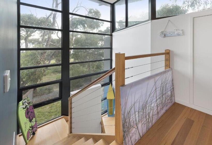 Ocean View Treetops Retreat