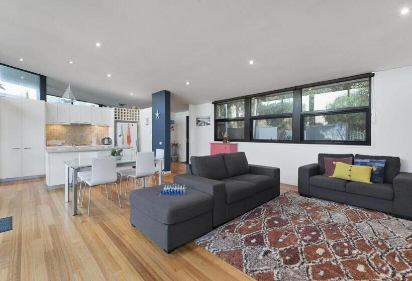 Ocean View Treetops Retreat