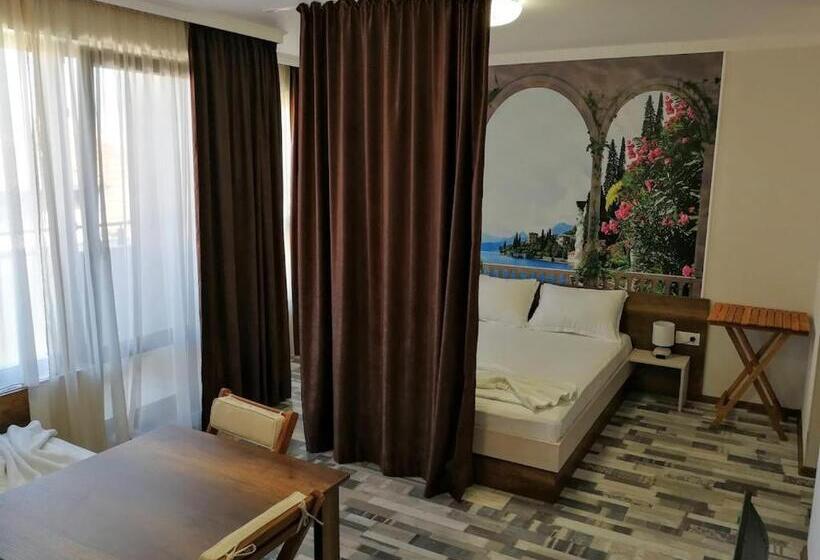 Panzió флора поморие