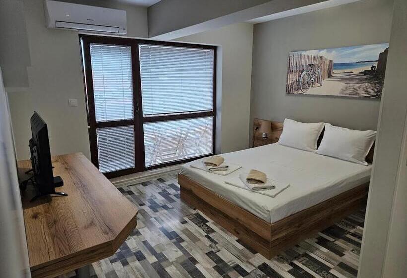 Panzió флора поморие