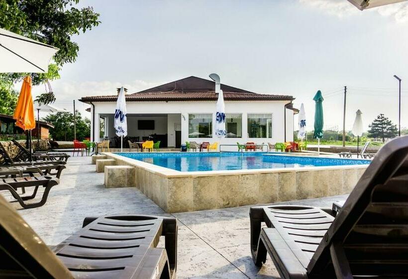 بنسيون комплекс радост