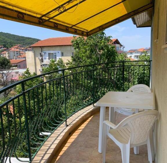 بنسيون Guest House “olesya”