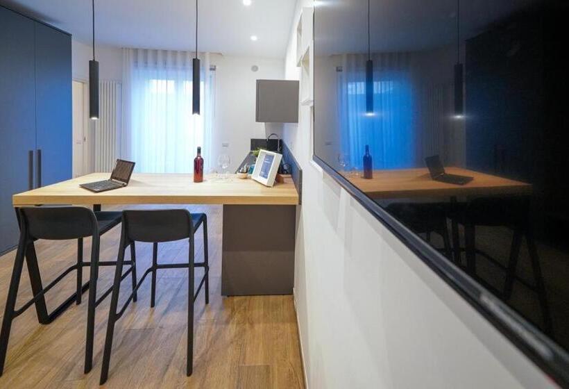 ペンション Run House 07 Rooms & Apartments