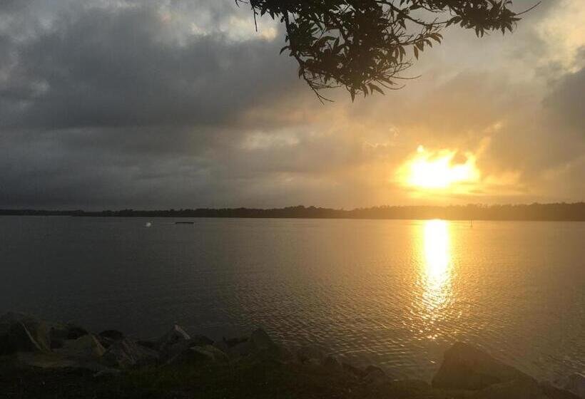 Pet Friendly Home With Pool And Boat Parking