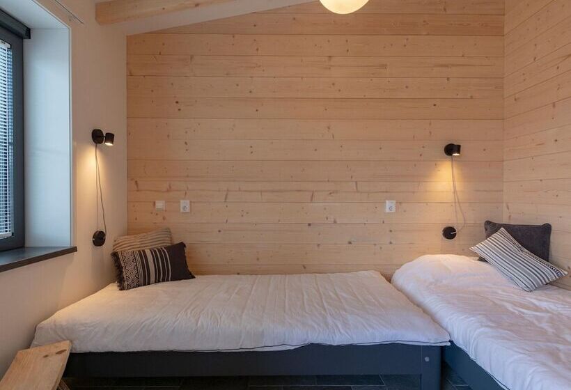 Attractive Home With Terrace