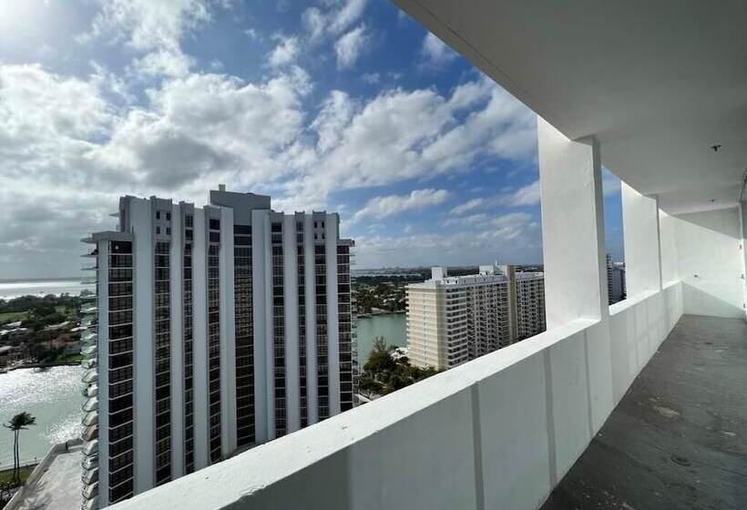Seastays Apartments