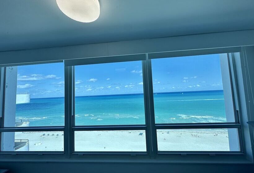 Seastays Apartments