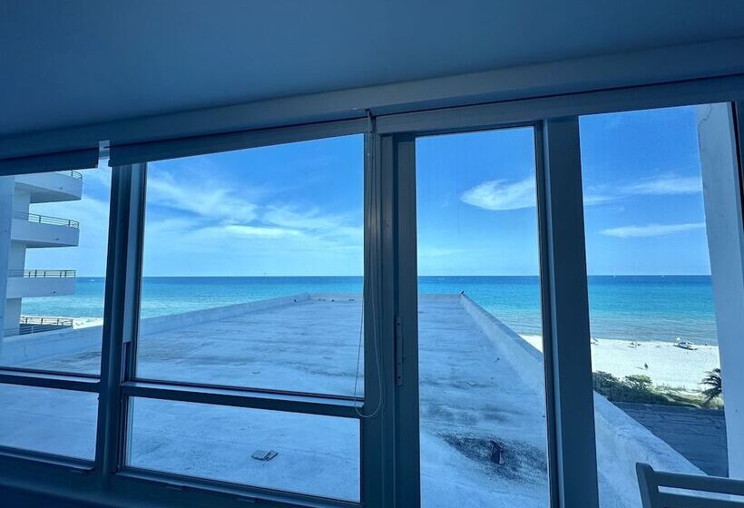 Seastays Apartments