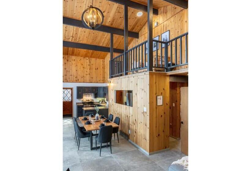 The Matterhorn I Hottub I Ping Pong I Chalk Wall