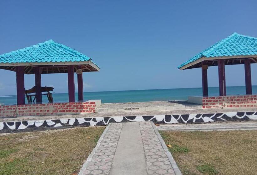 ユースホステル Penginapan Karanglaut Santolo